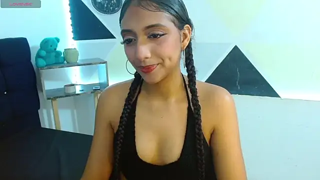 Snapshot of Karol_Soft chatting on 11-20-25, 07:57 Karol Soft online show from 11-20-25, 07:57