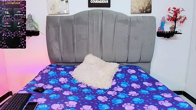 Maddy  Jones online show from 04-27-26, 09:46