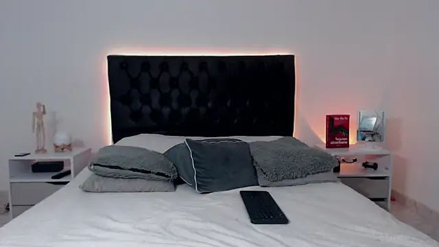 ray Weeed online show from 11-27-25, 12:35