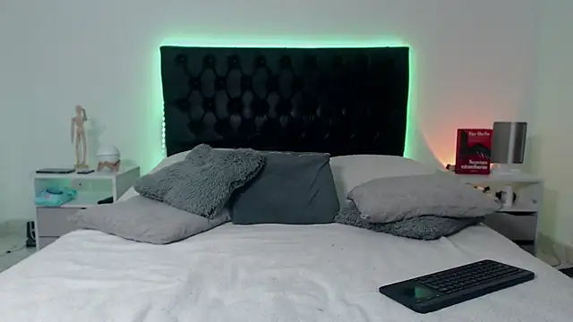 ray Weeed online show from 11-29-25, 11:41