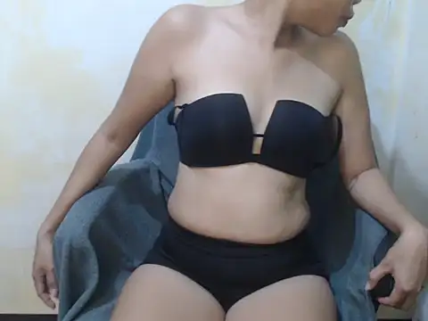 Snapshot of HotAsian_Yazzi69 chatting on 12-03-25, 03:43 HotAsian Yazzi69 online show from 12-03-25, 03:43