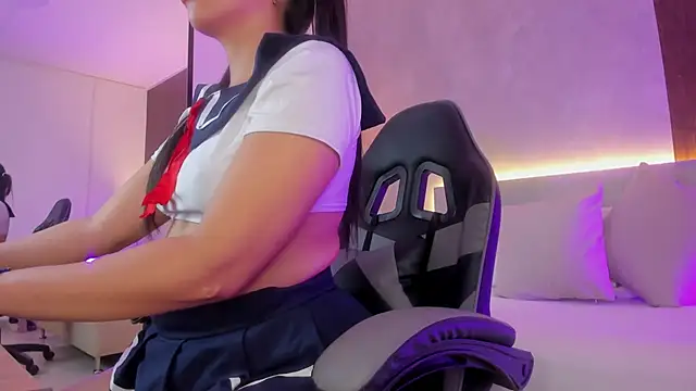 melaniejeannn  online show from 03-29-26, 02:44