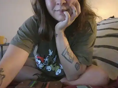 Snapshot of xxxluana chatting on 11-19-25, 04:34 xxxluana online show from 11-19-25, 04:34