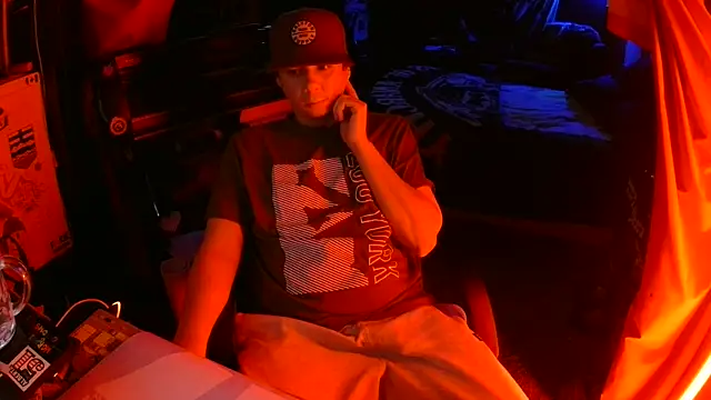 Snapshot of Bowerboi chatting on 11-22-25, 03:38 Bowerboi online show from 11-22-25, 03:38