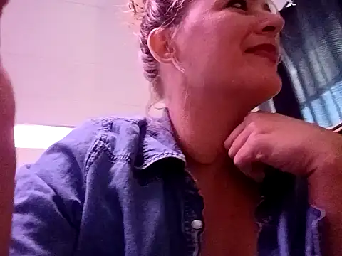 Snapshot of whitecream88 chatting on 12-13-25, 07:53 whitecream88 online show from 12-13-25, 07:53