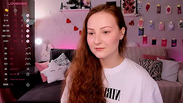 velvet cherry  online show from 04-19-26, 08:57