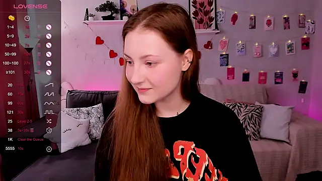 velvet cherry  online show from 04-25-26, 07:55