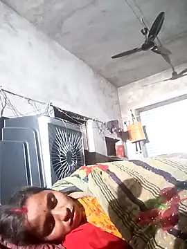 Snapshot of Hot_erion chatting on 11-23-25, 05:02 Hot erion online show from 11-23-25, 05:02