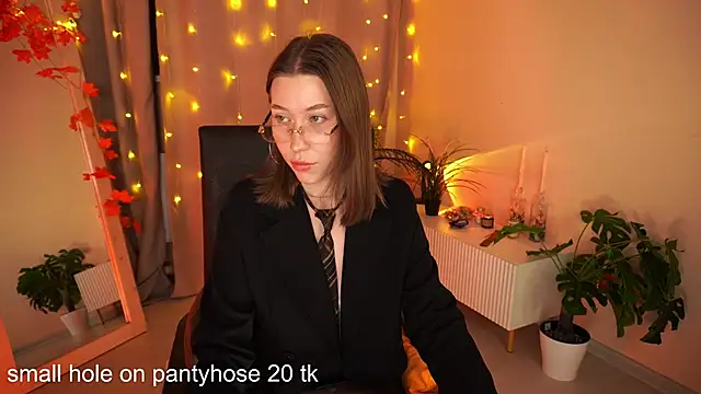 Snapshot of AnnetteLane chatting on 11-20-25, 05:51 AnnetteLane online show from 11-20-25, 05:51