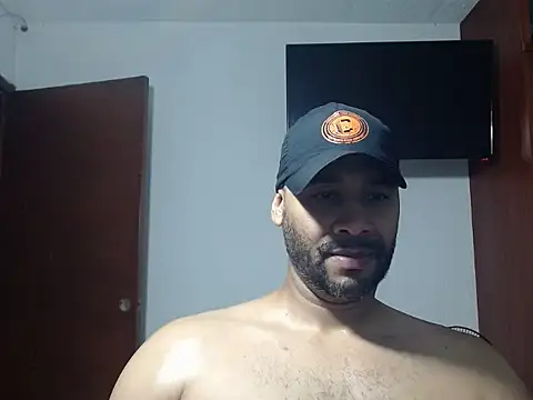 musclehetero online show from 12-14-25, 04:56