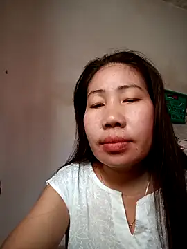 Snapshot of Reema_143 chatting on 11-24-25, 07:52 Reema 143 online show from 11-24-25, 07:52