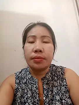 Snapshot of Reema_143 chatting on 11-28-25, 05:21 Reema 143 online show from 11-28-25, 05:21