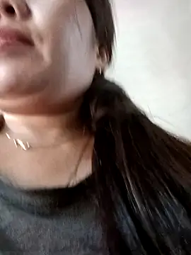 Snapshot of Reema_143 chatting on 12-03-25, 04:09 Reema 143 online show from 12-03-25, 04:09