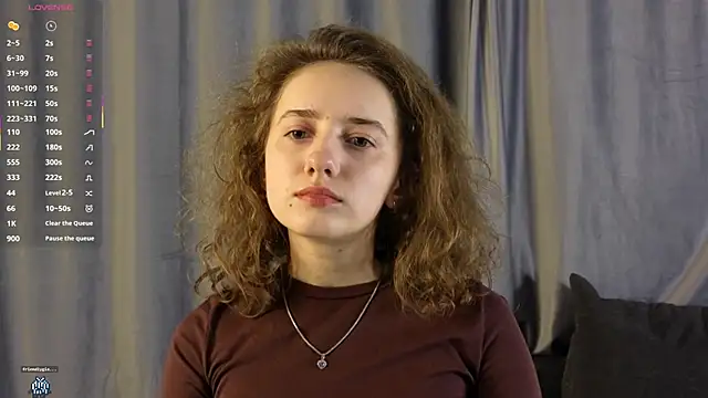 Snapshot of CuteLunette chatting on 12-14-25, 03:06 CuteLunette online show from 12-14-25, 03:06