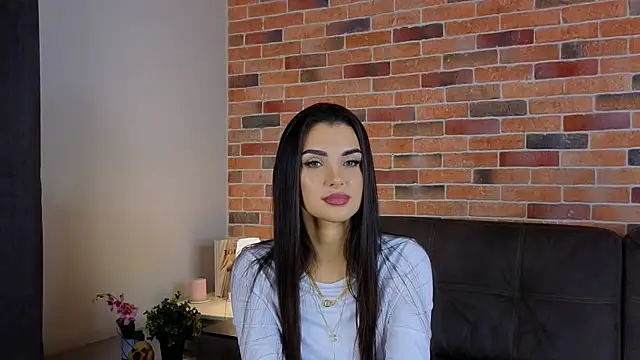 Snapshot of NyraSolace chatting on 12-19-25, 08:21 NyraSolace online show from 12-19-25, 08:21