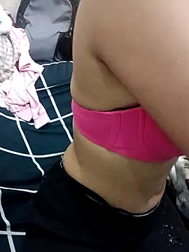 Snapshot of pure_beauty03 chatting on 12-14-25, 12:05 pure beauty03 online show from 12-14-25, 12:05