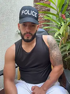 Snapshot of Mike_savage3 chatting on 11-22-25, 12:48 Mike savage3 online show from 11-22-25, 12:48