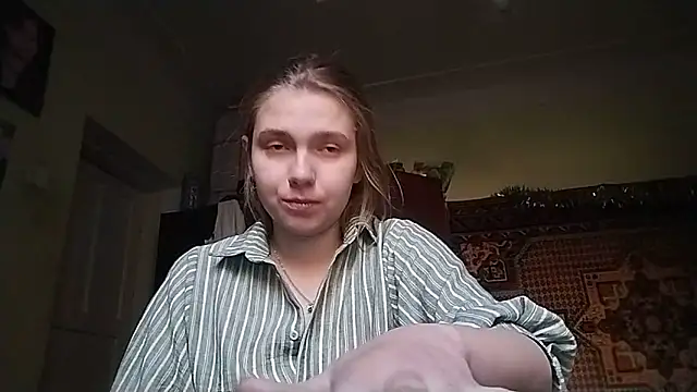 KikiBang online show from 12-19-25, 10:33