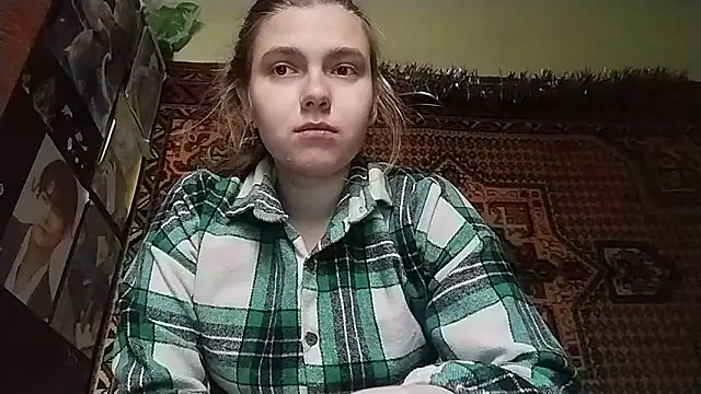 KikiBang online show from 12-22-25, 08:11