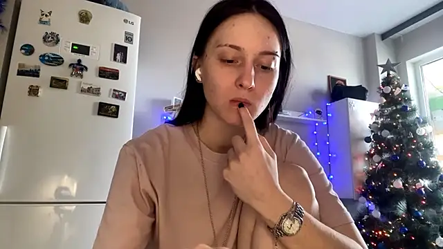 Snapshot of CyberAIice chatting on 12-14-25, 07:58 CyberAIice online show from 12-14-25, 07:58