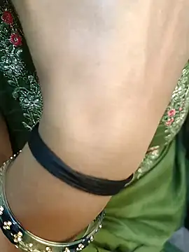 Snapshot of Hotybabhi chatting on 12-20-25, 06:48 Hotybabhi online show from 12-20-25, 06:48