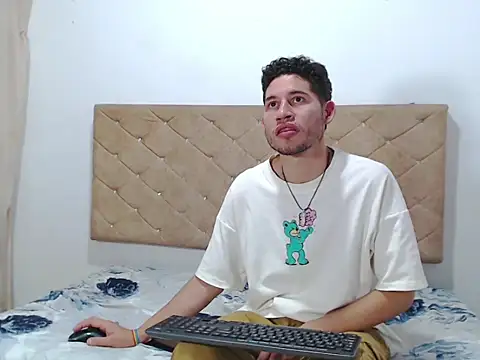 crissex3 online show from 02-10-26, 08:02