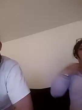Kingaandqueenn online show from 05-13-26, 08:49