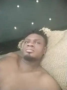 Snapshot of laperson chatting on 11-20-25, 02:28 laperson online show from 11-20-25, 02:28