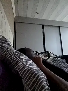 Snapshot of sexydarkberryxxx chatting on 12-04-25, 08:50 sexydarkberryxxx online show from 12-04-25, 08:50