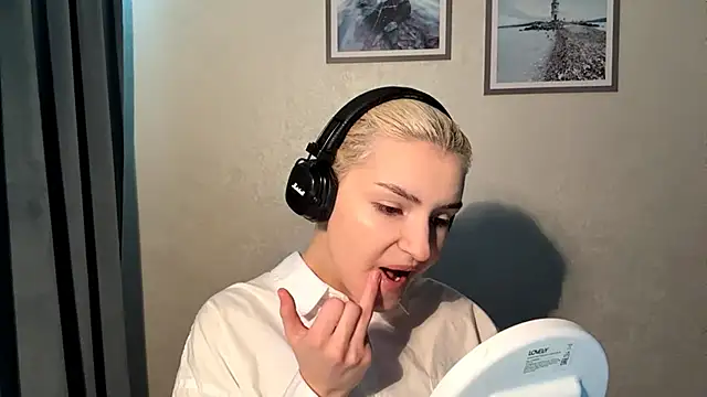 Snapshot of Cindi_Jacobs chatting on 12-02-25, 04:02 Cindi Jacobs online show from 12-02-25, 04:02