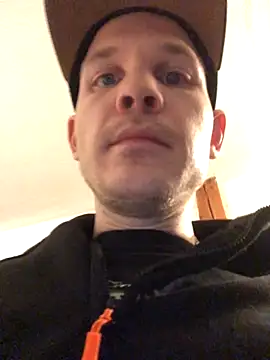 Snapshot of Spielzeugtwink chatting on 11-24-25, 07:57 Spielzeugtwink online show from 11-24-25, 07:57