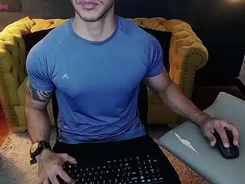 Snapshot of tayler_luke chatting on 12-03-25, 01:13 tayler luke online show from 12-03-25, 01:13