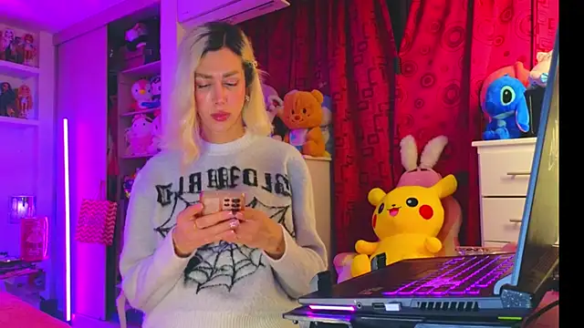 Snapshot of MadamBarbiee chatting on 12-01-25, 05:12 MadamBarbiee online show from 12-01-25, 05:12