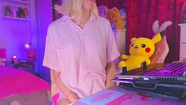 Snapshot of MadamBarbiee chatting on 12-01-25, 11:54 MadamBarbiee online show from 12-01-25, 11:54