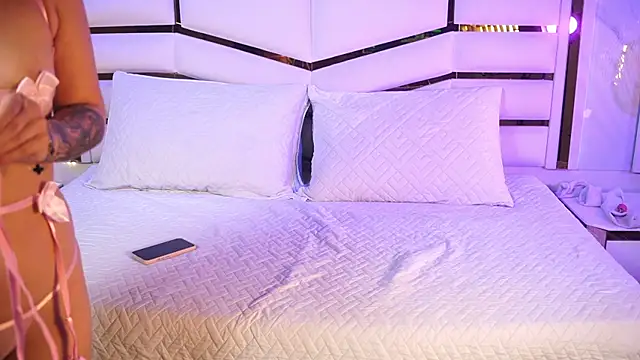 luciana agudelo online show from 12-20-25, 07:43