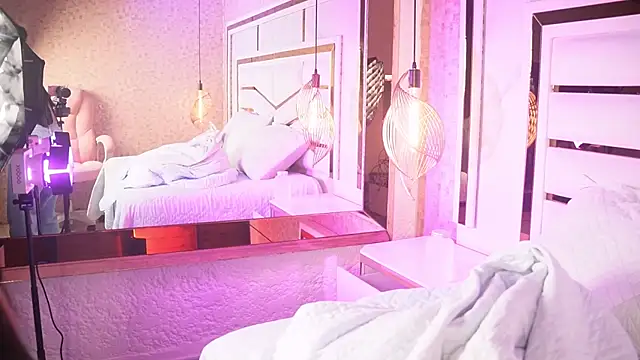 luciana agudelo online show from 04-27-26, 07:23