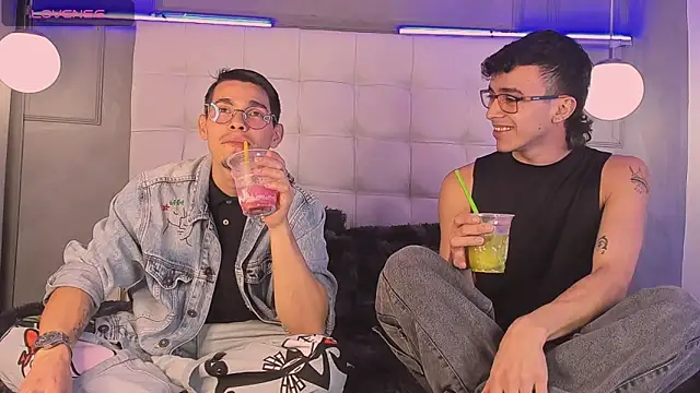 Snapshot of Smile_KAI_16 chatting on 11-27-25, 04:47 Smile KAI 16 online show from 11-27-25, 04:47