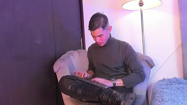 Snapshot of Smile_KAI_16 chatting on 12-14-25, 04:07 Smile KAI 16 online show from 12-14-25, 04:07