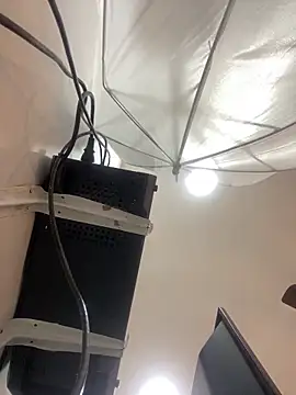 Snapshot of Aria_Kitty chatting on 11-30-25, 11:36 Aria Kitty online show from 11-30-25, 11:36