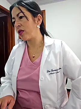 JustSamantha  online show from 12-18-25, 12:11