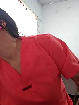 JustSamantha  online show from 04-23-26, 12:40