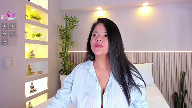 Snapshot of CathaWheels chatting on 11-26-25, 04:35 CathaWheels online show from 11-26-25, 04:35