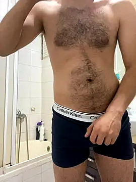 Snapshot of metro-2034 chatting on 11-21-25, 12:43 metro-2034 online show from 11-21-25, 12:43