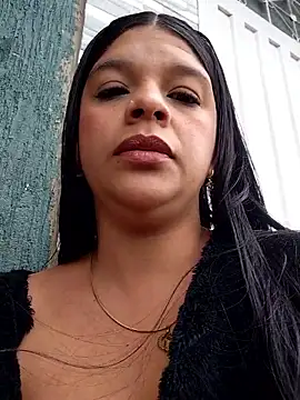 Layla-daring online show from 04-17-26, 06:33