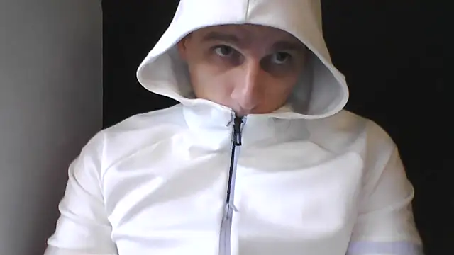 Snapshot of Poliglotjoe1 chatting on 12-15-25, 01:26 Poliglotjoe1 online show from 12-15-25, 01:26