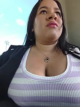 Snapshot of Kendra-daring chatting on 06-11-26, 05:44 Kendra-daring online show from 06-11-26, 05:44