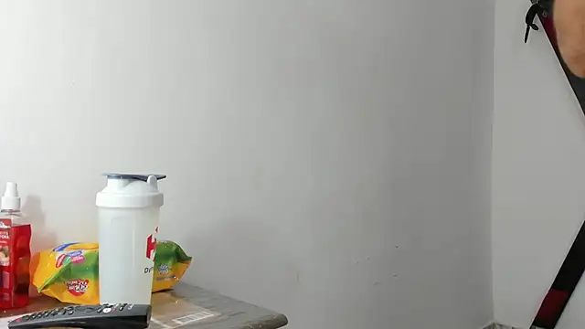 Snapshot of RoughSex_and_BDSM chatting on 11-25-25, 04:01 RoughSex and BDSM online show from 11-25-25, 04:01