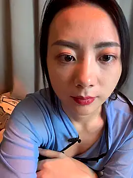 Snapshot of Jinmi125216 chatting on 01-06-26, 11:47 Jinmi125216 online show from 01-06-26, 11:47