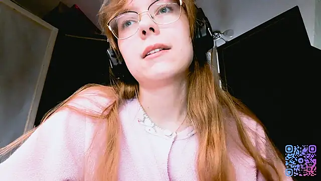 Snapshot of LouettaTornese chatting on 11-29-25, 09:12 LouettaTornese online show from 11-29-25, 09:12