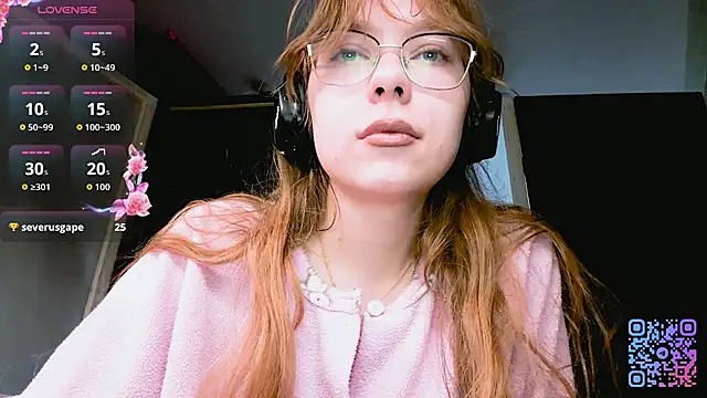 Snapshot of LouettaTornese chatting on 11-30-25, 07:12 LouettaTornese online show from 11-30-25, 07:12